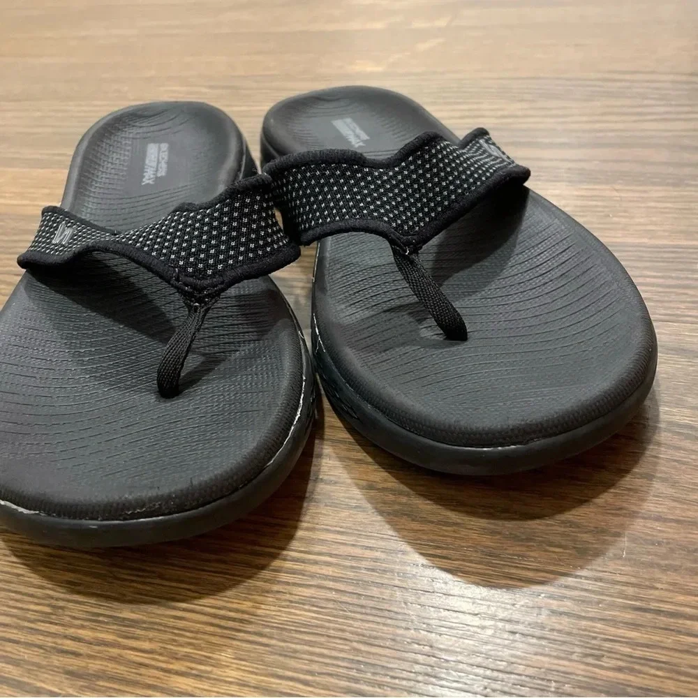 Skechers Mens Flip-Flop Sandals Black size 10